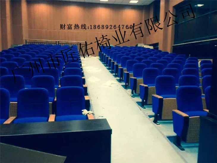帶電話的.jpg